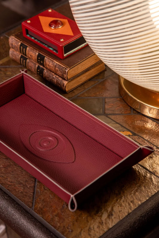 Where Arrival Becomes Ceremony :  The ritual of the entry table and why beauty should greet you first